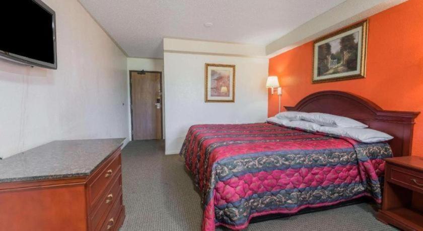 Knights Inn Ferguson Mo Castle Point Экстерьер фото