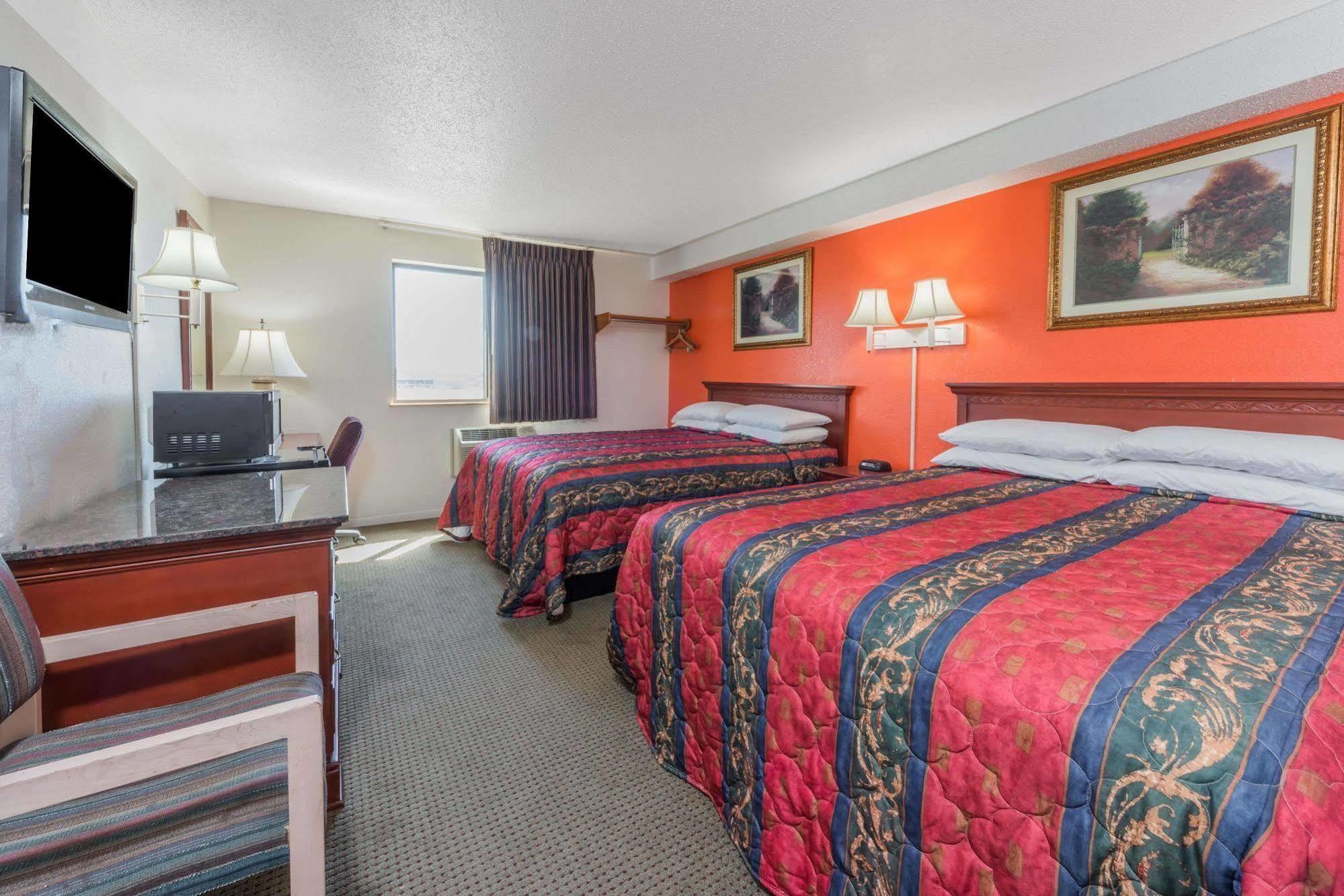 Knights Inn Ferguson Mo Castle Point Экстерьер фото
